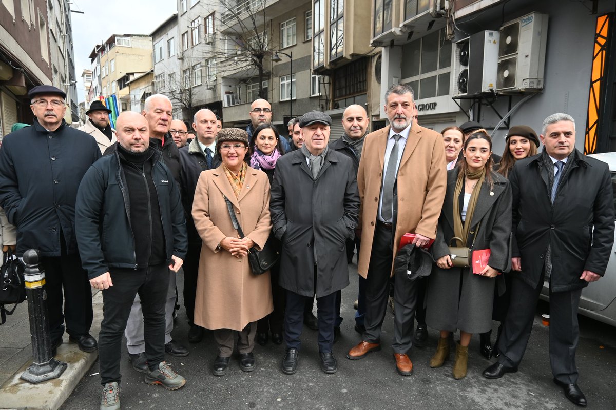 Bugün Genel Başkan Yardımcılarımız, Genel İdare Kurulu Üyelerimiz, Genel Başkan Başdanışmanlarımız ve İstanbul İl Başkanımız Hakan Akşit ile birlikte Şişli'deyiz.

Zafer Partisi Şişli İlçe Başkanımız Kerim Sağlamdemir ve Şişli İlçe Teşkilatımızı ziyaret ederek, çalışmaları