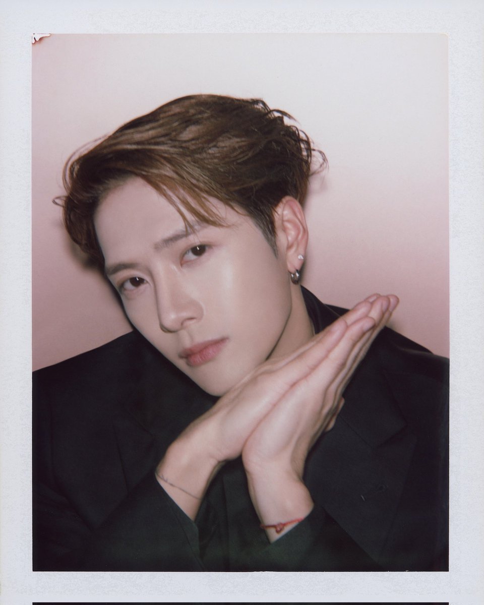 JacksonWGlobal's tweet image. [XHS] 260117 笙笙 (1/2)

📸 Jackson Wang at Armani Beauty event in Shenzhen ❤️ 

#JacksonWang #王嘉尔 #잭슨 #TEAMWANG @JacksonWang852