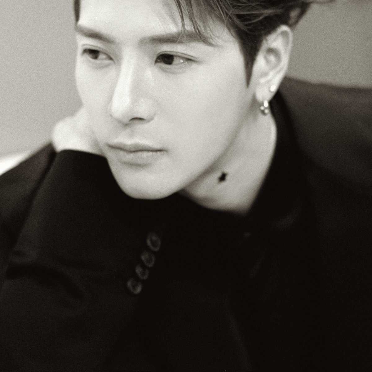 JacksonWGlobal's tweet image. [XHS] 260117 笙笙 (1/2)

📸 Jackson Wang at Armani Beauty event in Shenzhen ❤️ 

#JacksonWang #王嘉尔 #잭슨 #TEAMWANG @JacksonWang852