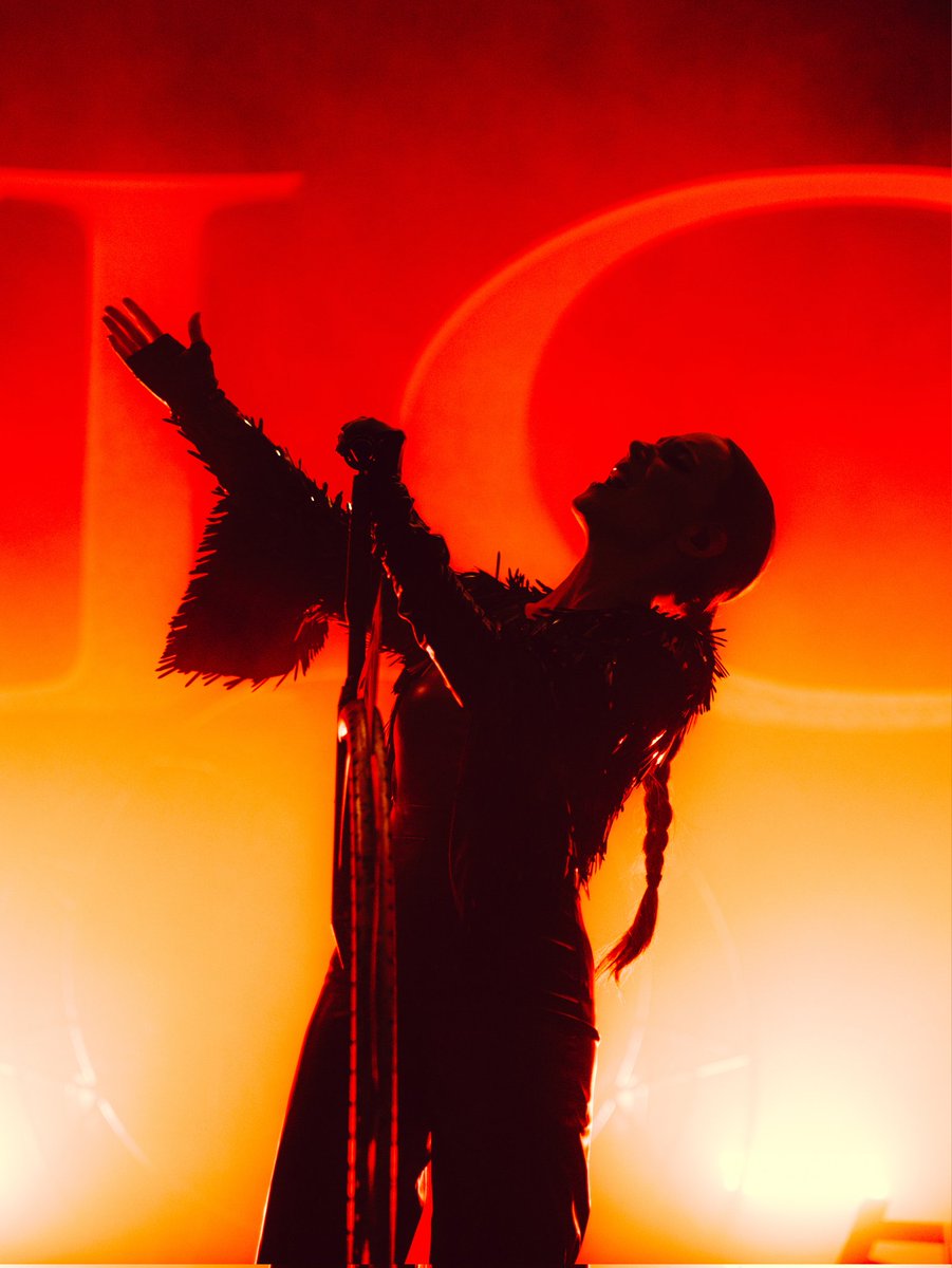 It’s Simone’s birthday today 🥳🎉
Epicans, show her all your love in the comments — and if you’re in Munich tonight, sing it loud for her!

📷 Jens De Vos