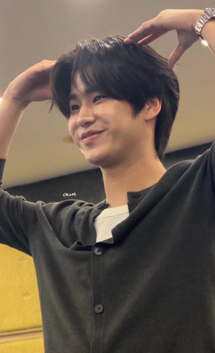 qyafnck's tweet photo. วันนี้เป็นบ้อกแบ้ก 22 ขวบแล้วนี่นาา 🤏🏻🩵
LUKESO DAY ALWAYS LUKE
#LukeBirthdayProject2026
#lukeso_ https://t.co/lHDxJ2Bbq3