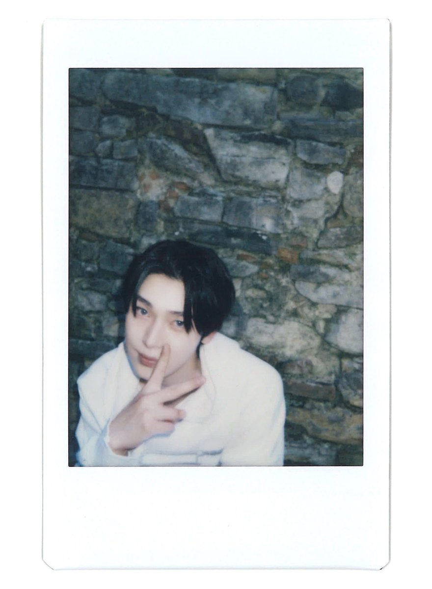 lovingsunsun's tweet photo. 📸 by: SUNGHOON 

🐧 even while escaping, my photography skills are still pretty good
🦊 oh~ you took it well! i like it https://t.co/aIw2c0k9jd