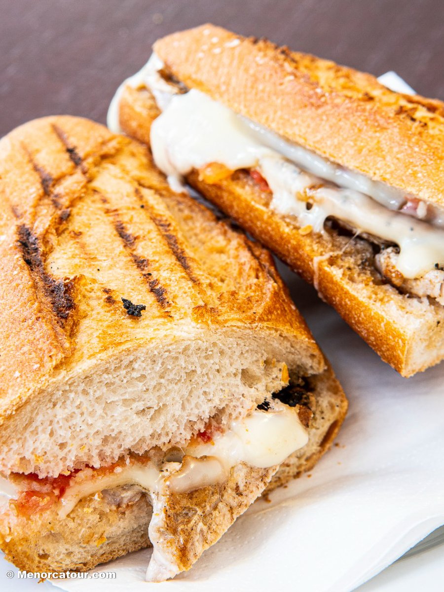 Cafetería Bananas 🔝 🍤🔝  

🏠 Carrer Pere Cortés, 45 - Ciutadella de Menorca
☎️ 971384554
cafeteriabananasciutadella.com

Más info: menorcatour.com/guia-comercial…

#menorca #restaurantesmenorca #gastronomiamenorca #menorcatour #ciutadellademenorca