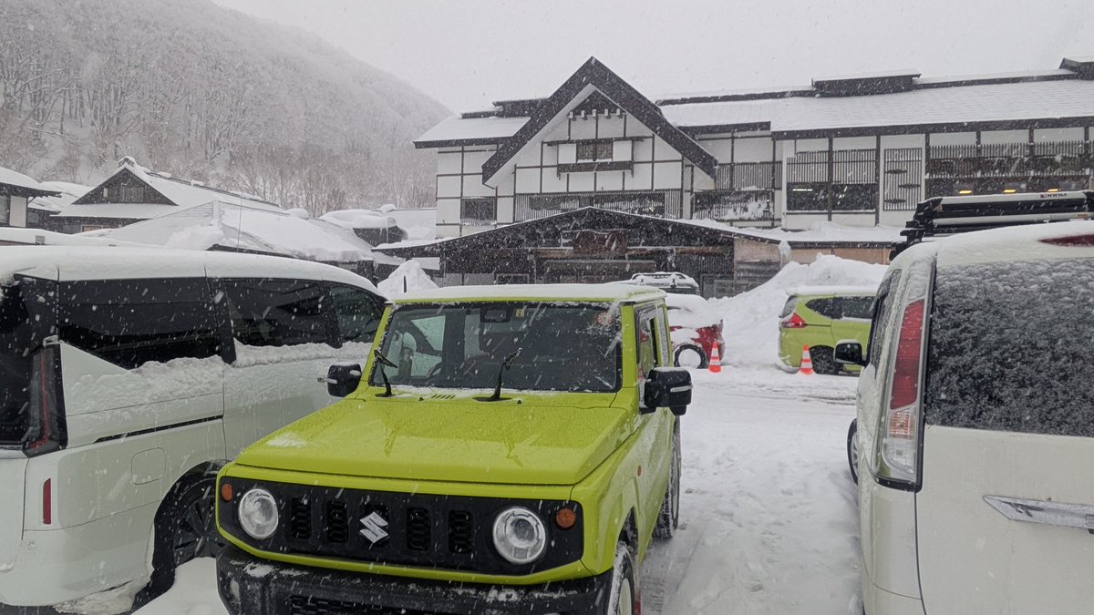 「日本一の豪雪地、酸ヶ湯温泉に到着!」|puntoのイラスト