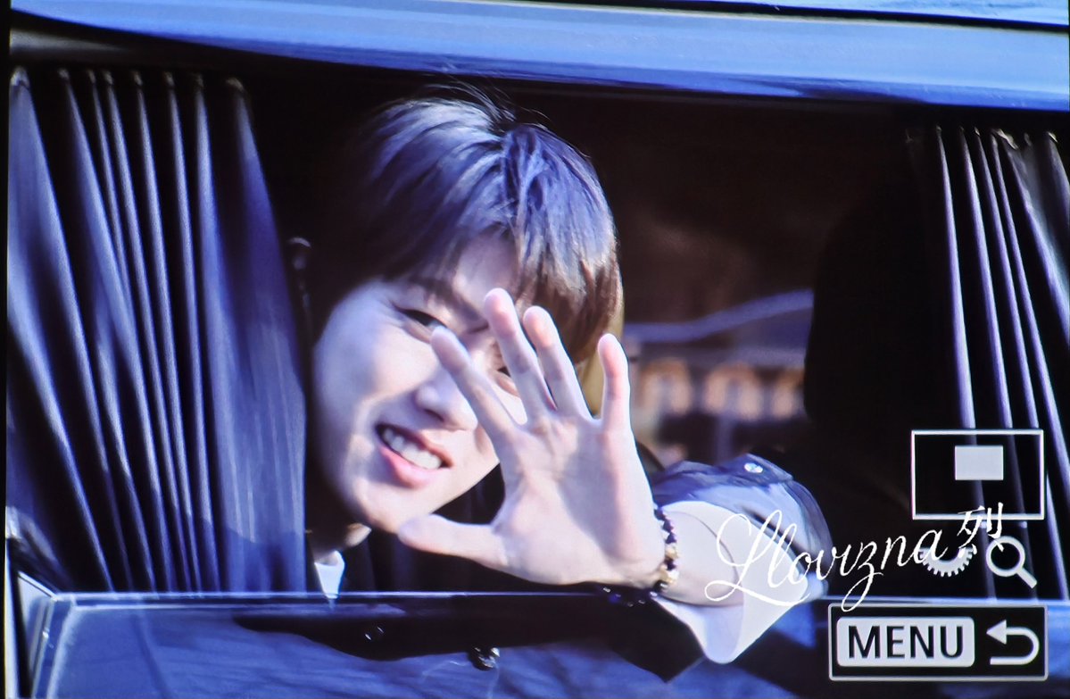 260117 프롬 팬사인회 8차 퇴근 PREVIEW 

#Llovizna烈의記錄 
#이성열 #성열 #인피니트 
#LEESUNGYEOL #SUNGYEOL #INFINITE