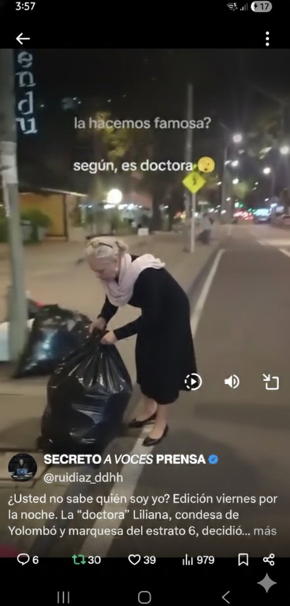 nelsonolaya's tweet image. Esa señora estaba recogiendo es basura por el sector.