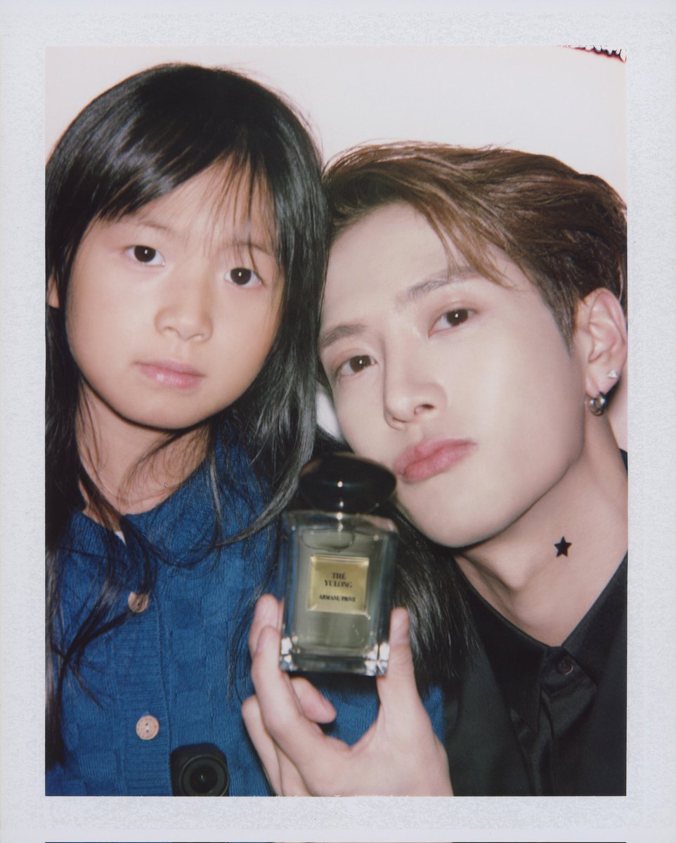 JacksonWGlobal's tweet image. [XHS] 260117 夕夕 (1/2)

📸 Jackson Wang at Armani Beauty event in Shenzhen ❤️ 

#JacksonWang #王嘉尔 #잭슨 #TEAMWANG @JacksonWang852