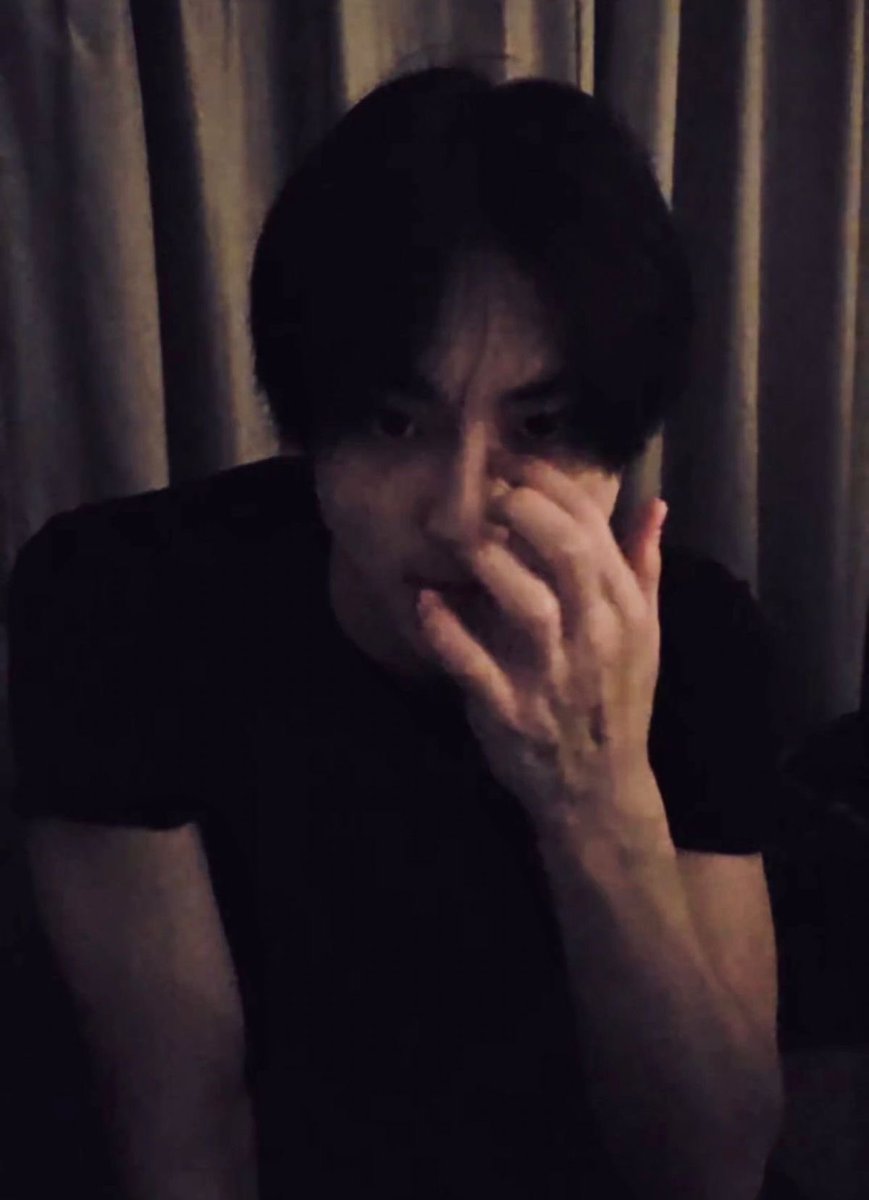 jjeong0000000's tweet image. 손…ㅅㅂ