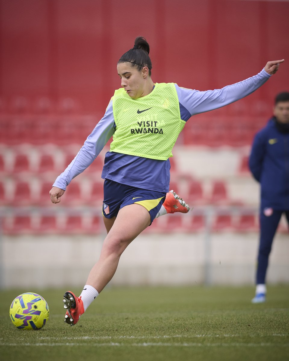 AtletiFemenino's tweet photo. 🔙 Sheila ha recibido el alta médica y está disponible para el #AtletiEspanyol 😃 https://t.co/aMCTsUvOth