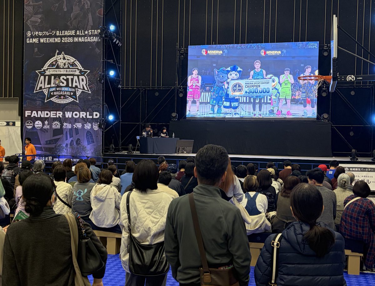 パブリックビューイング開催中！ 明日15:00からのALL-STAR GAMEも