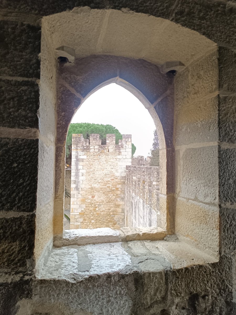 lorrhalore's tweet photo. Castelo de São Jorge in Lisbon.
https://t.co/Lb9bmQwasm

📷 Lorrhalore 

#lorrhalore #castelodesãojorge #lisboa #lisbon #medievalhistory https://t.co/x009Jt2bzF