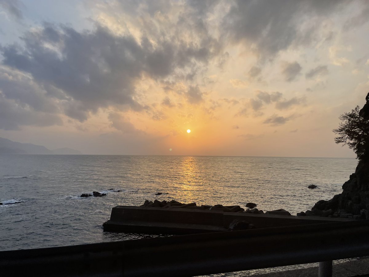 1月17日(土)Satoimoは串屋唐Satoimo合同慰安旅行のため、お休みをいただきます。

ご来店予定の方申し訳ございません、またのご来店お待ちしております🙇🏻‍♂️