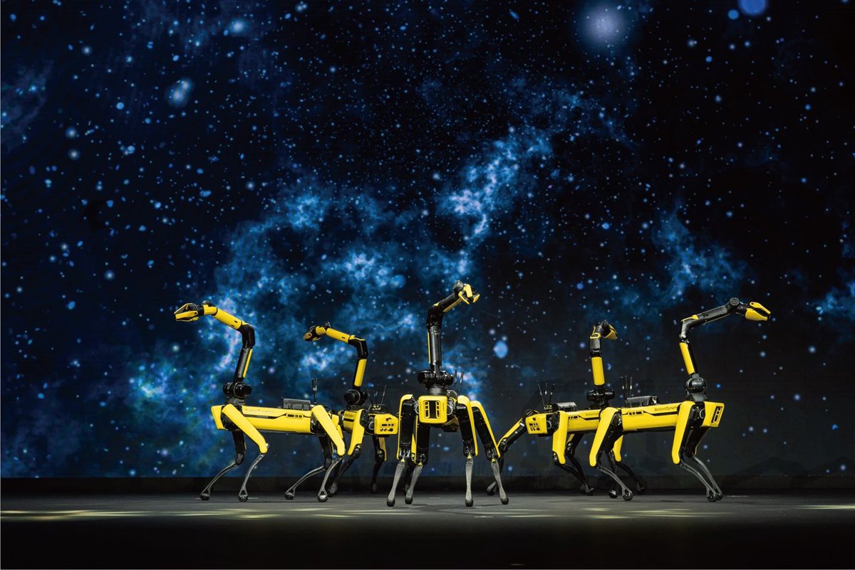 DijitalBiz's tweet image. Hyundai Motor Group introduced its AI Robotics Strategy at CES 2026, presenting a roadmap focused on human-centered Physical AI. The humanoid robot Atlas, unveiled at the event, features 56 degrees of freedom, can lift up to 50 kg, operates between −20°C and 40°C, and is…