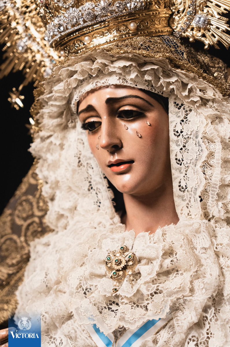 ¡Salve, Virgen digna de alabanza!