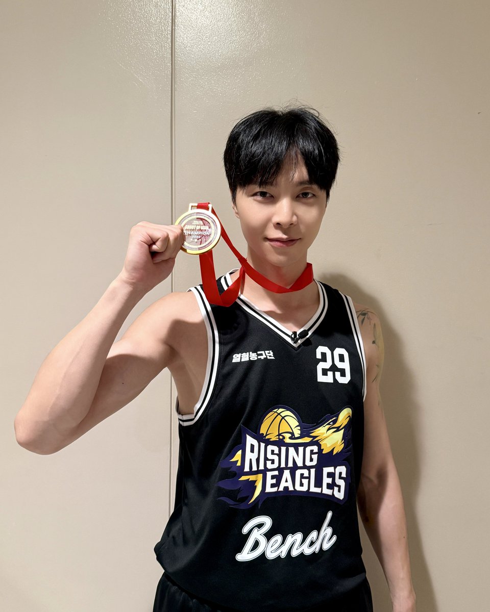 NCTsmtown's tweet image. champion🏅

#JOHNNY #열혈농구단
#NCT #NCT127
