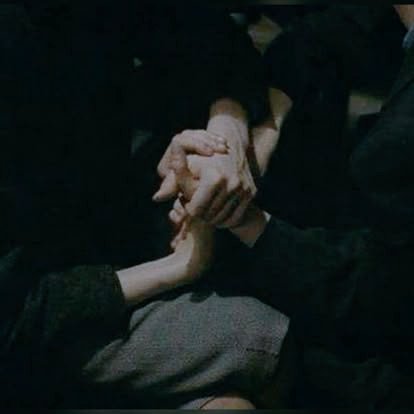 ㅤㅤ📷 .𝙙𝙖𝙢𝙖𝙧𝙖𝙨𝙮𝙖 𝙞𝙣𝙨𝙩𝙖'𝙨

Bahagia adalah saat sedang bersamamu. Kehadiranmu lah yang membuat ragaku masih sudi ada di bumi.

Jadi, mari melangkah dalam canda dan tawa, bersama.