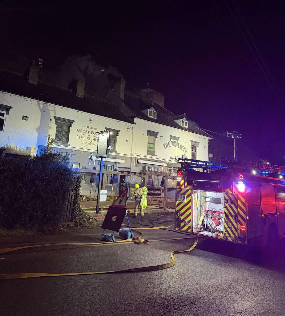 SolihullUpdates's tweet image. After a fire at The Railway Inn pub in #BalsallCommon last night, a police cordon remains on #StationRoad this morning.

#WMFS said on Friday: “We have 4 crews in attendance at Station Rd, Balsall Common, where they have responded to a fire. Please avoid the area, where possible”