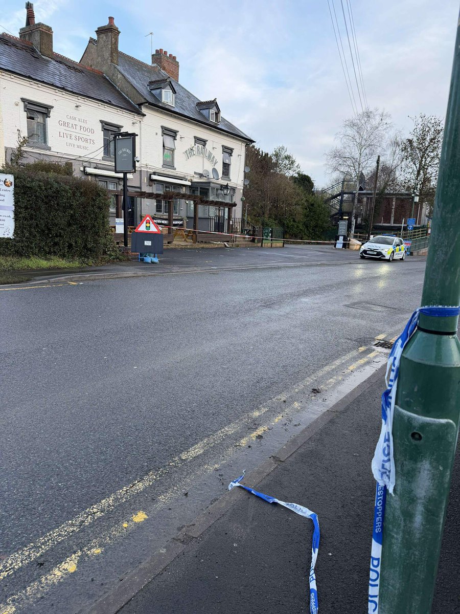 SolihullUpdates's tweet image. After a fire at The Railway Inn pub in #BalsallCommon last night, a police cordon remains on #StationRoad this morning.

#WMFS said on Friday: “We have 4 crews in attendance at Station Rd, Balsall Common, where they have responded to a fire. Please avoid the area, where possible”