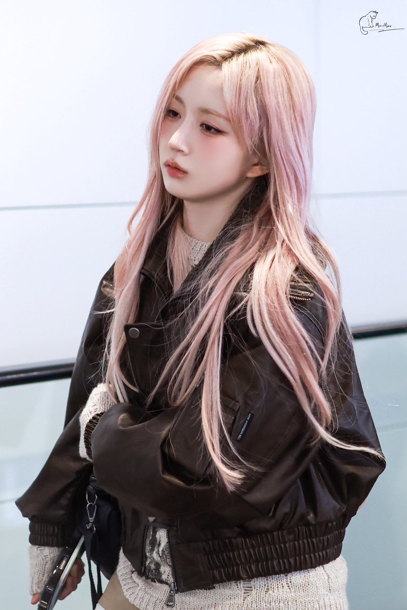 haewon_org's tweet photo. please let my baby GET SOME REST https://t.co/PEprfMByDr