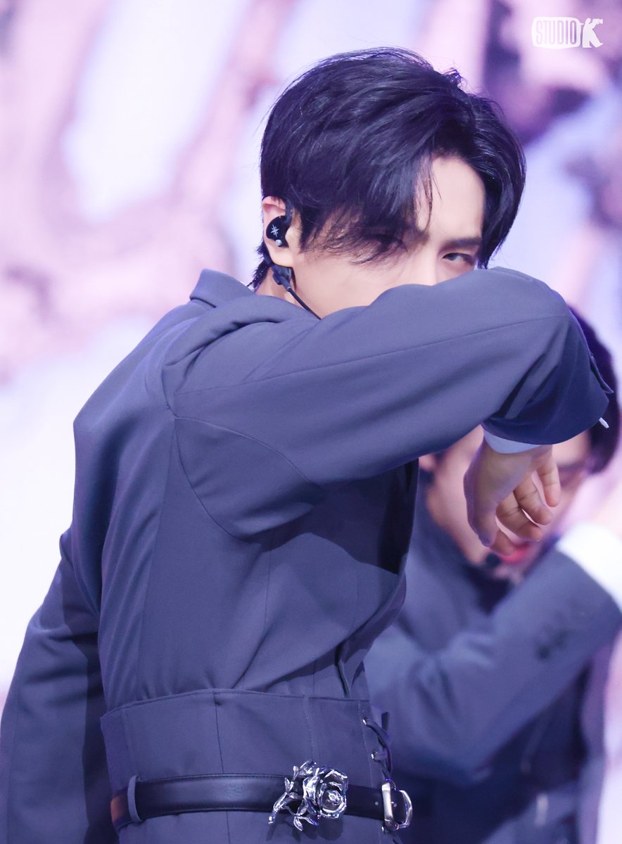 StudioK_twt's tweet image. 🏦 뮤직뱅크 금고 털이 🏦
(Music Bank Behind Photo📸)

#엔하이픈 (#ENHYPEN)
뮤뱅 금고 OPEN✨
@ENHYPEN

#MusicBank #BehindPhoto #StudioK
#뮤직뱅크 #현장스틸 #뮤뱅 #금고털이