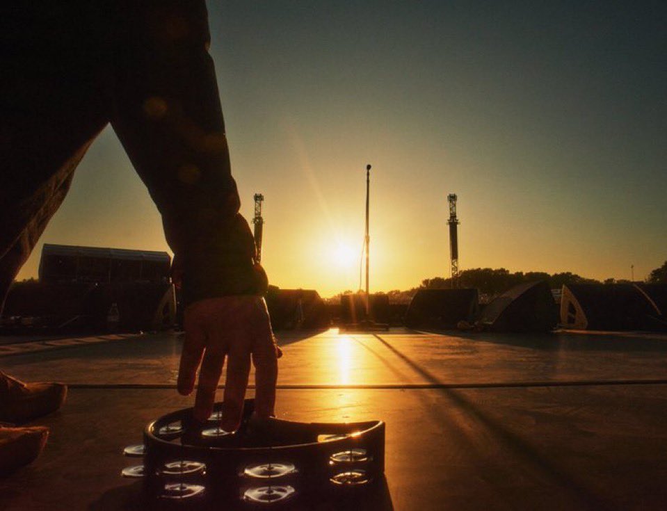 It won’t be long before we’re back in stadium full of Oasis fans enjoying the best band ever existed. I know it’s gonna happen. Oasis are back and that’s all that matters now