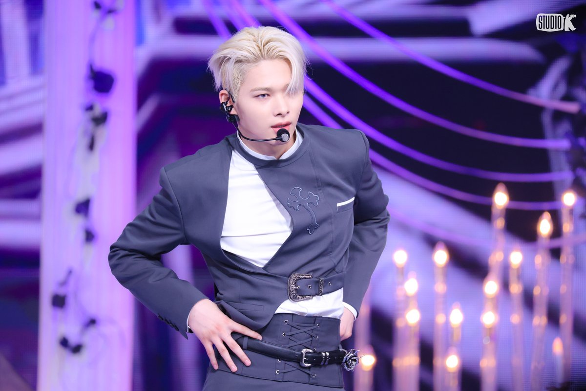 StudioK_twt's tweet image. 🏦 뮤직뱅크 금고 털이 🏦
(Music Bank Behind Photo📸)

#엔하이픈 (#ENHYPEN)
뮤뱅 금고 OPEN✨
@ENHYPEN

#MusicBank #BehindPhoto #StudioK
#뮤직뱅크 #현장스틸 #뮤뱅 #금고털이