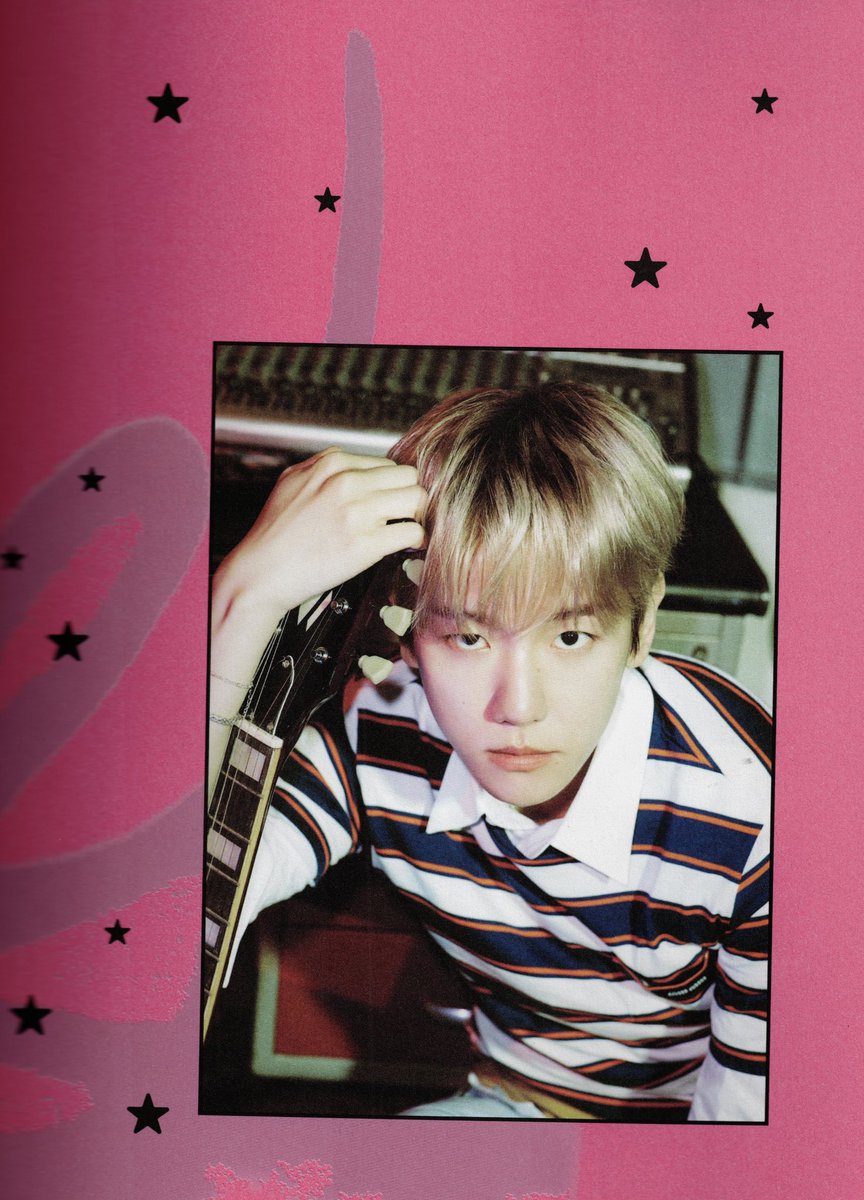hourly baekhyun 🤍 tweet media