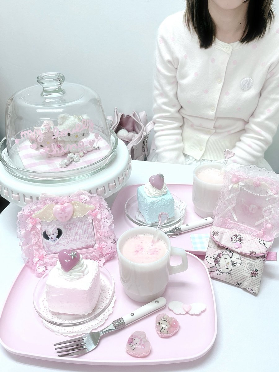 rosiechigo's tweet image. ྀི̣  𓈒†๋𓏴𓏴