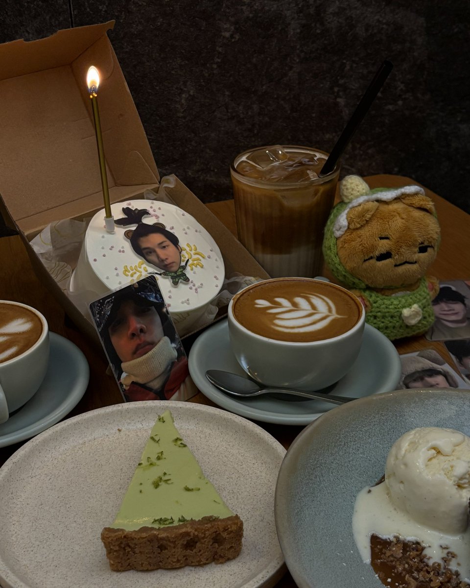 jaehwanzip's tweet image. 효기 전역 축하해요🫡💙!!! @HSangHyuk