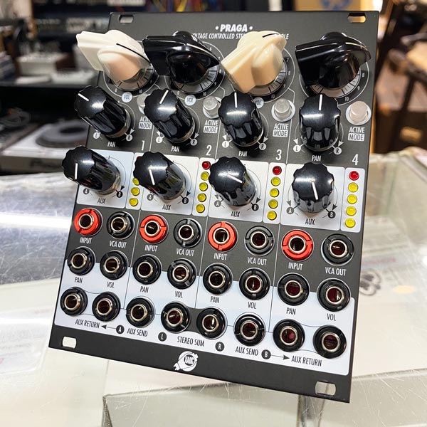と*も様 Intellijel Metropolix 新品未使用 モジュラーシン 新着USEDモジュラーシンセWEB UP！ 無限のバリエーション生み出す8