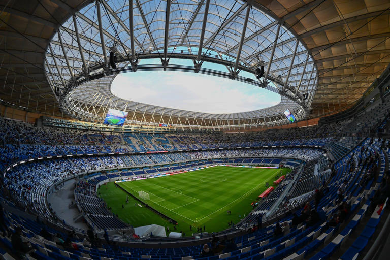 larevueafrique's tweet image. 🇲🇦 🇸🇳 INSOLITE | Le #Maroc victime d’un afro #bashing injustifié après la réussite de sa #CAN2025.

- Le #Sénégal a bénéficié de conditions exceptionnelles : hébergement au #Fairmont, entraînements à l’Académie Mohammed VI (l’un des meilleurs centres au monde) et tous ses matchs…