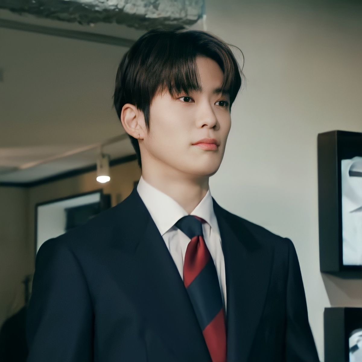 ONLYJAEDO1401's tweet image. 대딩연하남친(편) 데리고 쇼핑 나온 김이사님 

🐰그거 좋네 앞으로 그렇게 입어
🍑불편한데….
🐰언제까지 애새끼처럼 보일거야 
🍑저 이렇게 입는 게 좋아요?
🐰어. 좋아. 꼻려. 그러니까 그렇게 입어.
🍑네. (｡◠‿◠｡) 

재도임둥