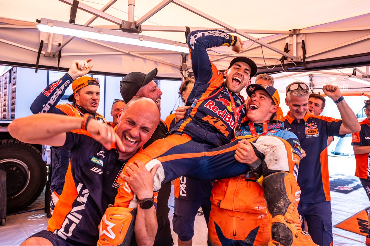 LBenavides77's tweet image. 🏆