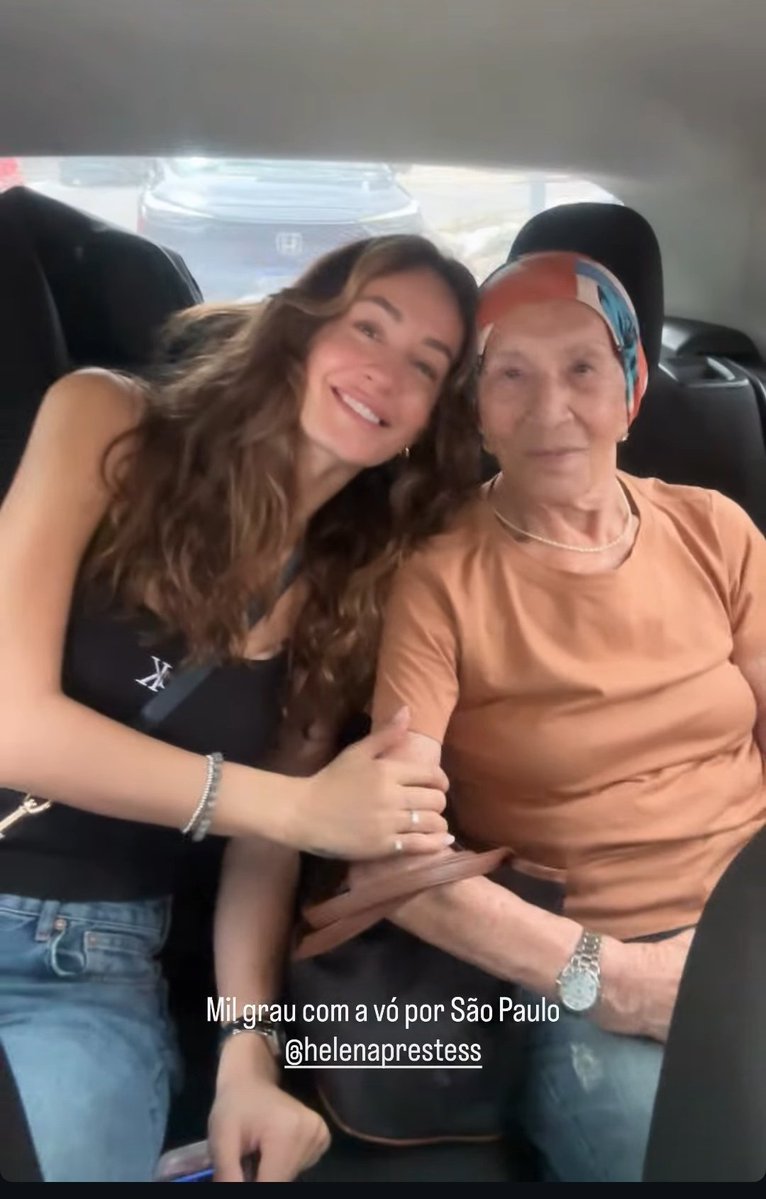 Con la nonna ❤️ 
#helevier