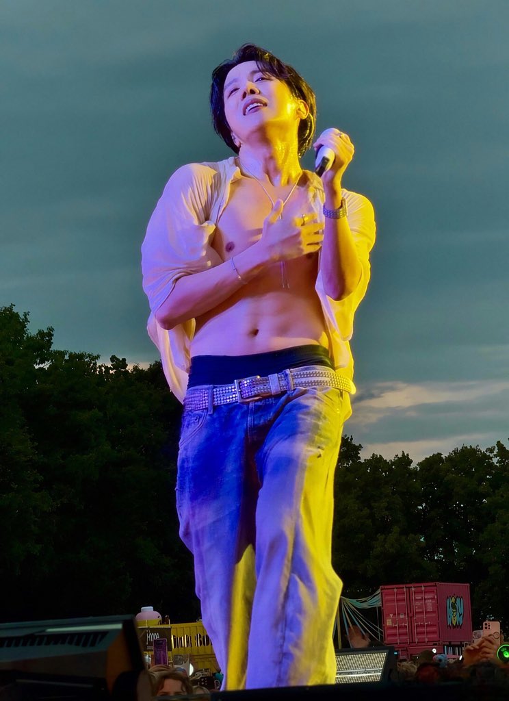 itsopegirl's tweet image. 