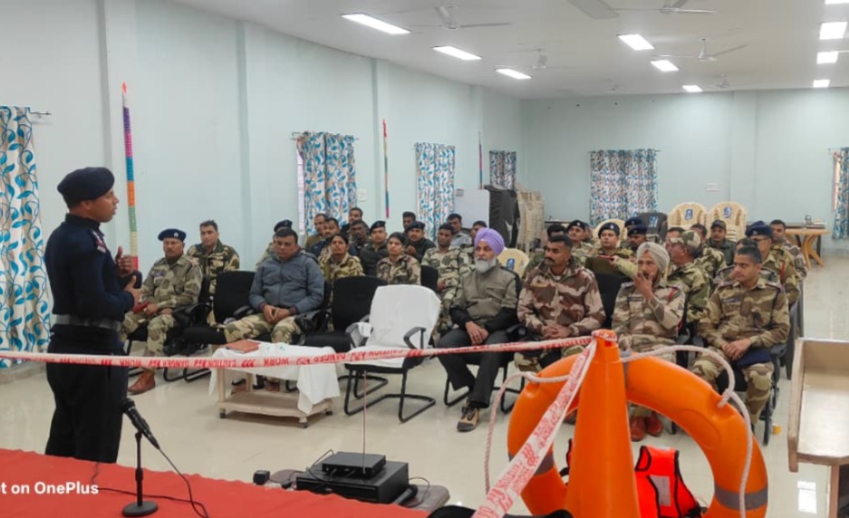 14NDRF's tweet image. 14 NDRF conducted a Community Awareness Programme at CISF Camp , Kol Dam, Distt. - Mandi(H.P.) on 17.01.26
Beneficiaries: 34 CISF personnel