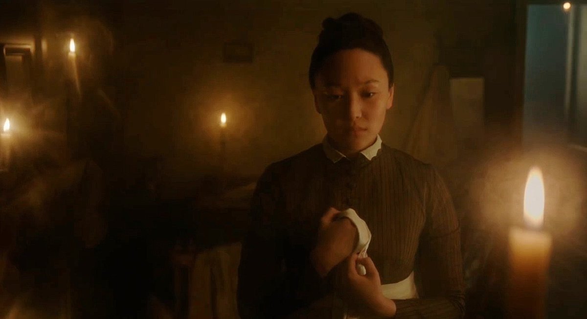 benophieslove's tweet image. yerin as sophie was PERFECT casting. she captured the essence of her character from the very first moment she was on screen. throughout the episode, the audience got to see her nervousness and slight awkwardness, her obvious joy, but also her sadness and inner pain.