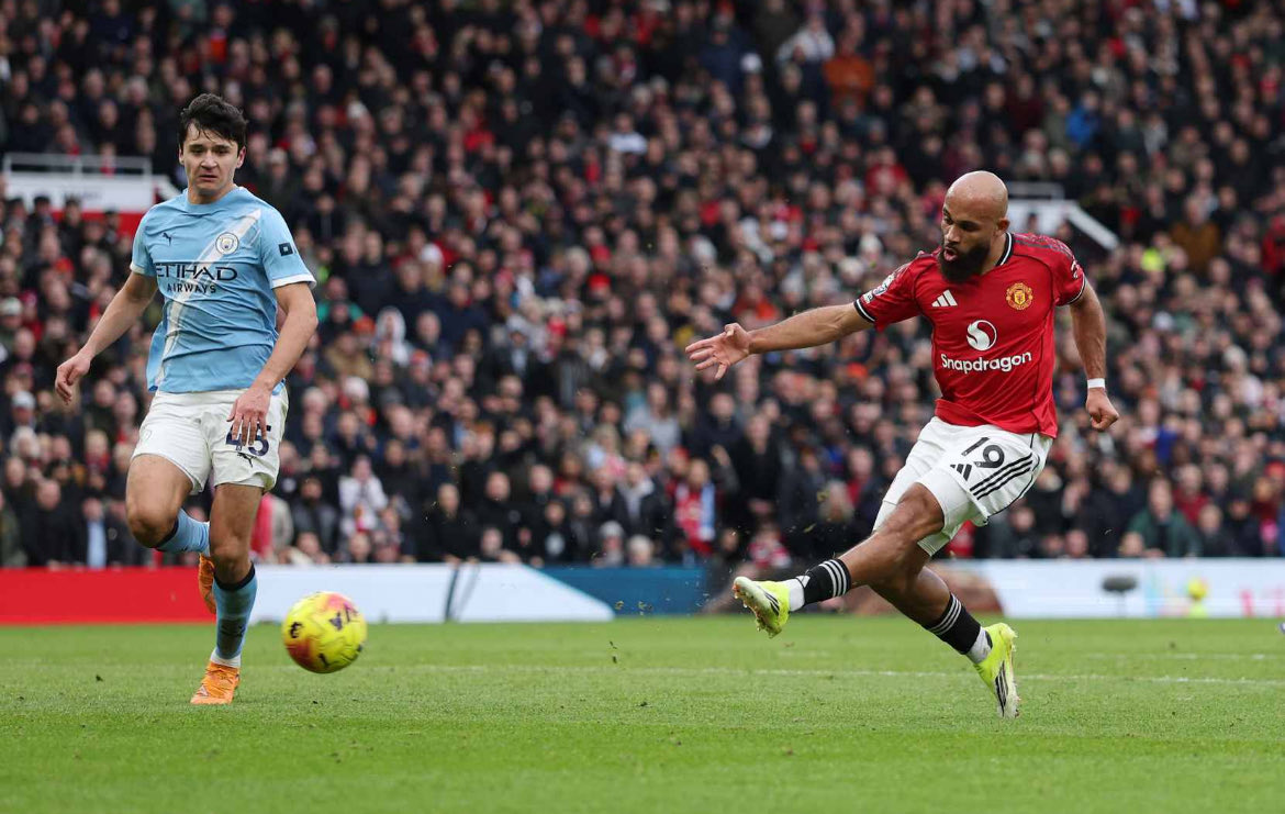 StatmanDave's tweet image. Expected goals in the Manchester Derby:

Man Utd 3.81 - 0.47 Man City

An absolute HAMMERING. 😳