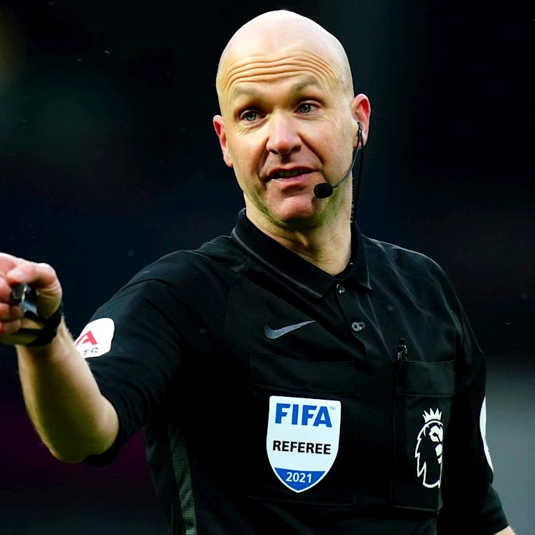 SullyTalkz's tweet image. Just because we have won, a lot of people will sweep it under the carpet but Anthony Taylor was an absolute disgrace today and he has to be called out. The amount of decisions he called against us for the same fouls which he gave to City was a joke. City's 12 man today.