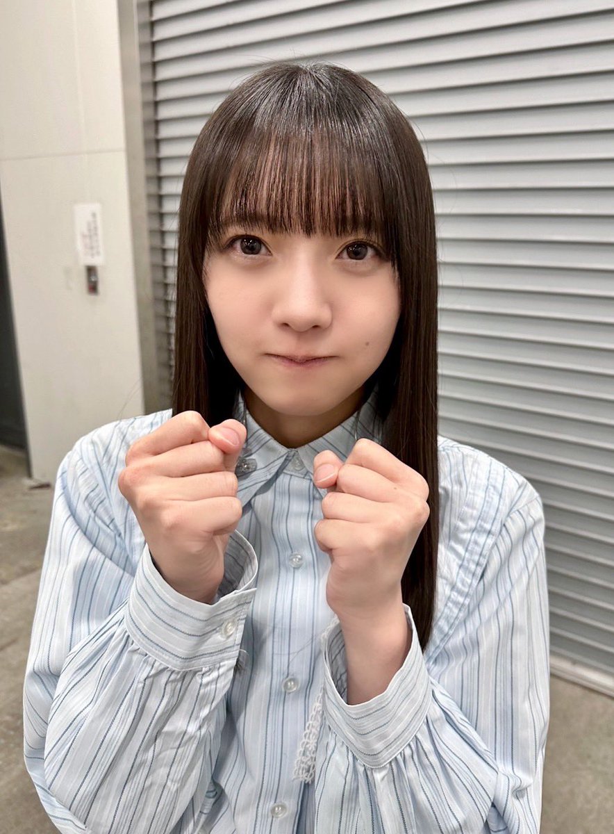 12/31まで 乃木坂46 39thプレミアム生写真 海邉朱莉 B.L.T.賞」を受賞した乃木坂46・海邉朱莉がソロ初グラビア！ 青空が