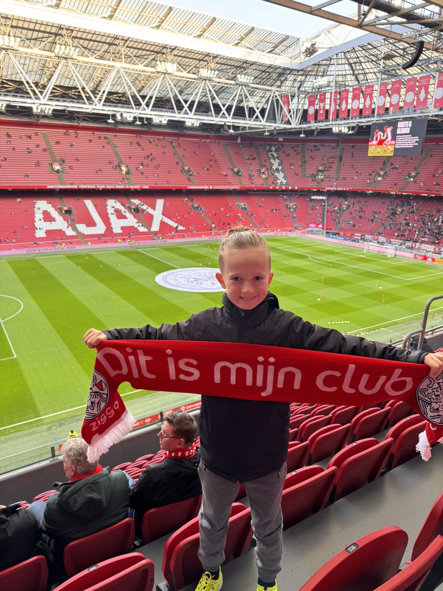 Mooie actie van <a href="/AFCAjax/">AFC Ajax</a> en #Ziggo 🙏🏼🙏🏼🙏🏼 #WijZijnAjax #DitIsMijnClub #OnsAlles met #MatsVaassen