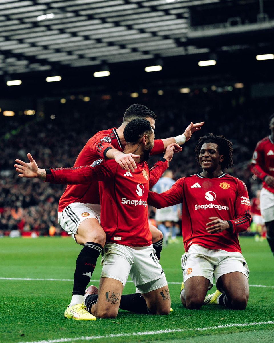 Juaanito_'s tweet image. اكثر شيء حقيقي في حياتي

لا تحاول إسعادي .. فأنت لست اليونايتد ❤️