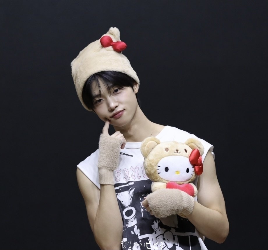 pyo_malangmozzi's tweet photo. 260117메이크스타 팬싸Pre.

🎀헬씨키티🐱💪

#손동표 #SONDONGPYO #ドンピョ
#손동표_평생_사랑해 https://t.co/8gRo6rza9A