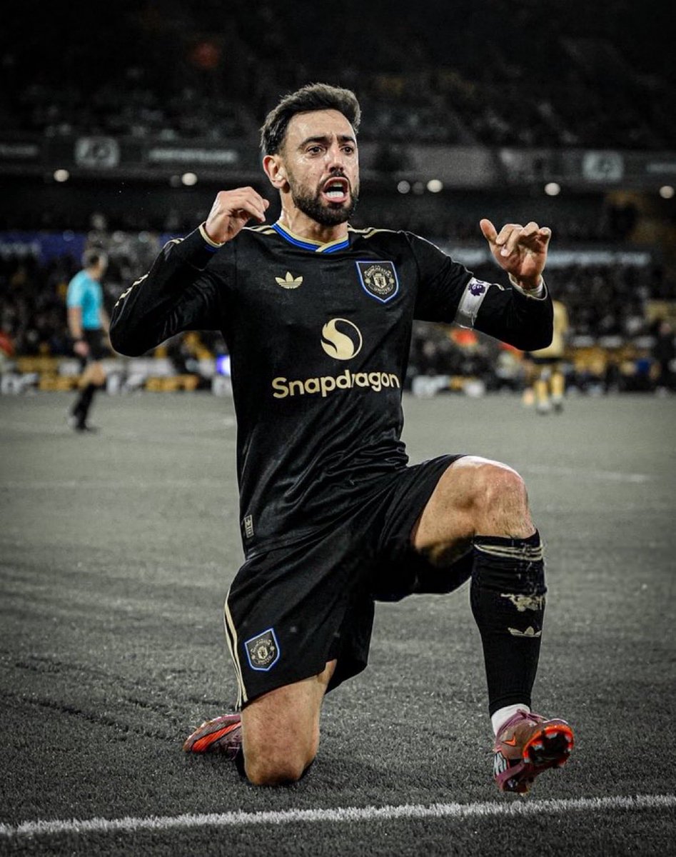 utdscope's tweet image. 🚨📊 JUST IN:

Bruno Fernandes against Manchester City:

• 1 assist
• 4 big chances created
• 6 key passes
• 3 crosses
• 5 long balls
• 65 touches
• 6 defensive contributions
• 2 tackles
• 8 recoveries
• 5 duels won
• 100% dribbles