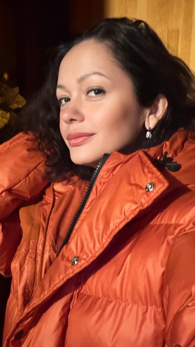 Какая я молодец 😁 Тропинку прочистила 😌