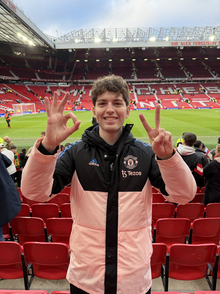 DavooXeneizeJRR's tweet image. Ganó el Manchester.

Aprendan a respetar la historia, nenazos.