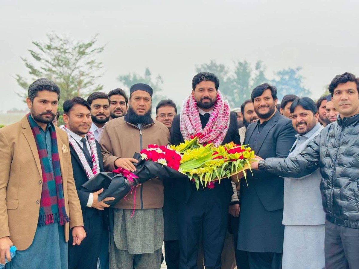 چوہدری شکیل نور ایڈوکیٹ کی طرف سے لاہور بار 2026میں جیتنے والے کینڈیڈیٹس کے لئے اپنے فارم ہاوس النور فارم بیدیاں روڑ پر بلا کر ان کے عزاز میں پر تکلف عشایہ