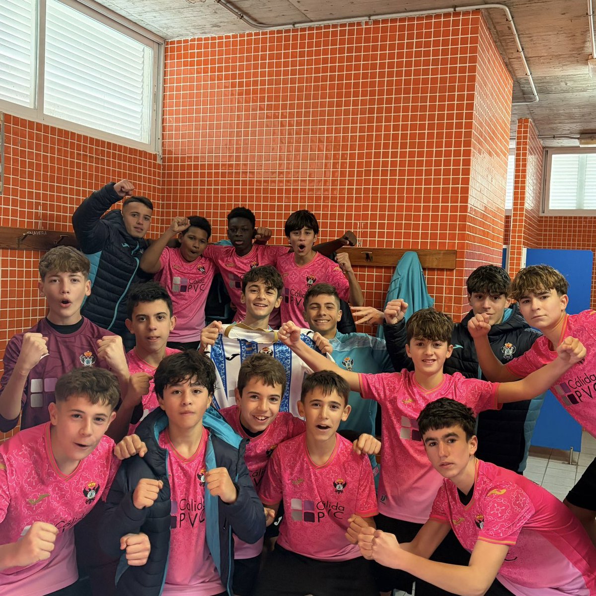 ✅ 𝐈𝐍𝐅𝐀𝐍𝐓𝐈𝐋 𝐑𝐄𝐆𝐈𝐎𝐍𝐀𝐋 |Contundente victoria por 7-0 ante el <a href="/CDTarancon/">CD Tarancón</a> 

Partido muy completo del equipo para seguir en la lucha por lo más alto de la tabla.

#CanteraTala 💙🤍