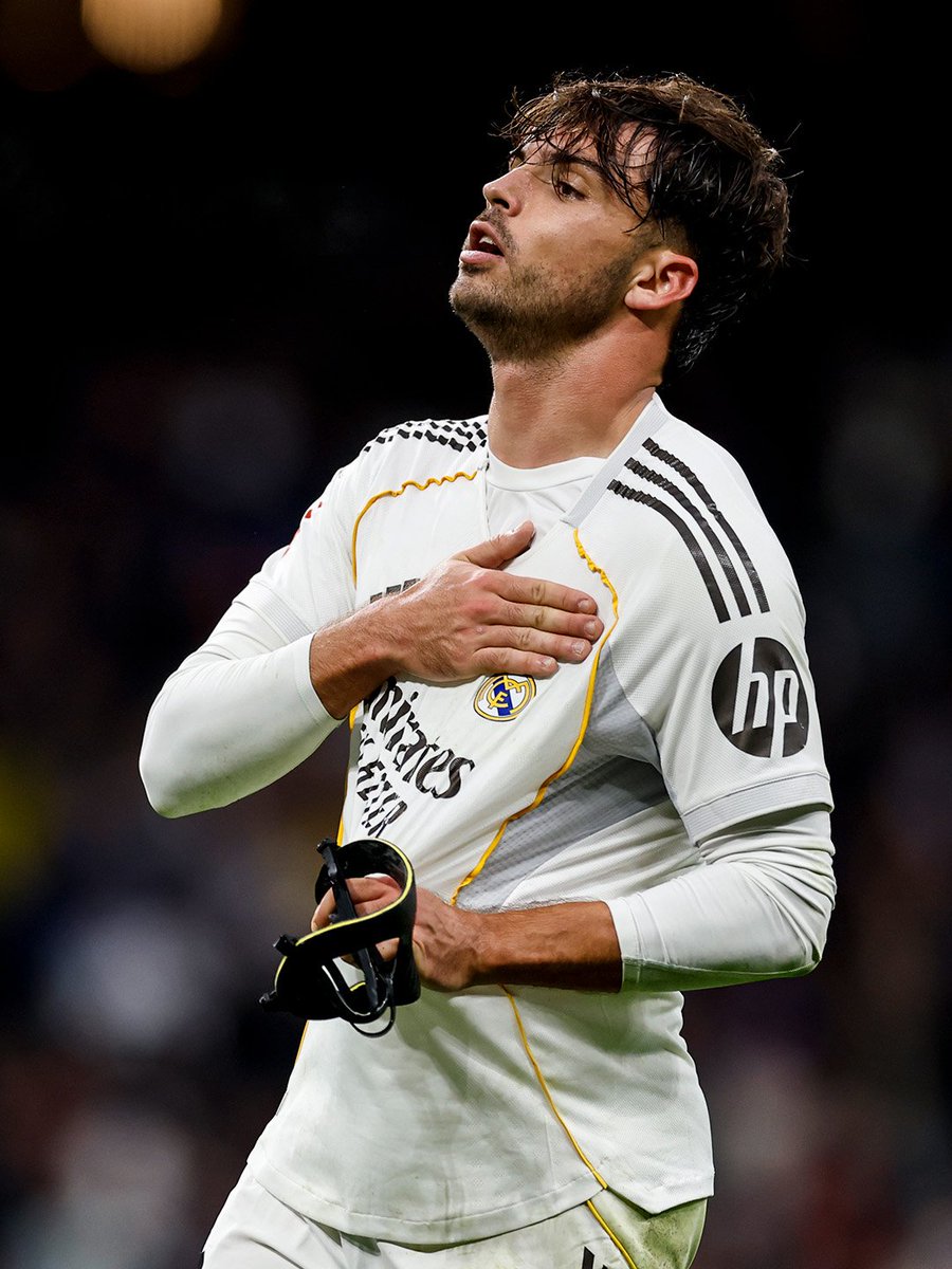 elchiringuitotv's tweet image. 🤍 Raúl Asencio, ejemplo de madridismo.