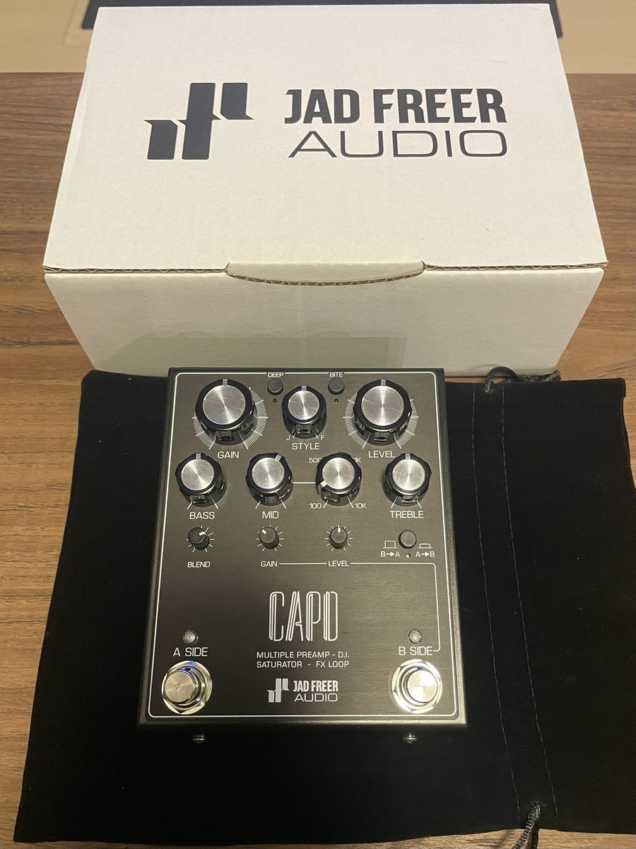 YU_MO_HIDE's tweet photo. JadFreerAudio CAPO
gurasanpark / parkさんが使用してるの知って購入✨
parkさんの曲聴いてたら無性にベース始めてみたくなって1ヶ月でCAPO……
音良っ!
#JadFreerAudio https://t.co/GzEdz37R8i